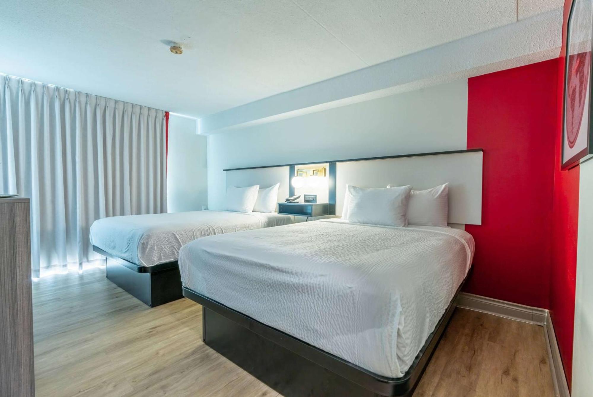 Мотель Ramada By Wyndham Кінгстон Екстер'єр фото